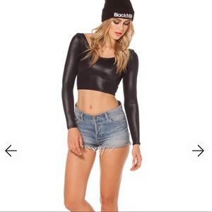 WET LOOK LONG SLEEVE CROP - size m